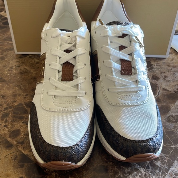 Michael Kors Women's Mabel trainer lace-up Sneakers, 2" heel;
3/4 platform - Picture 5 of 11